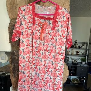 Very comfortable dresses for house.